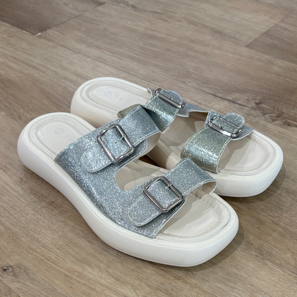 NEW Women’s JEKO Platform Double Buckle Sandals